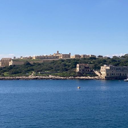 Charming Central Townhouse In Sliema Steps From Promenade And Sliema Ferry Apartment Exterior photo