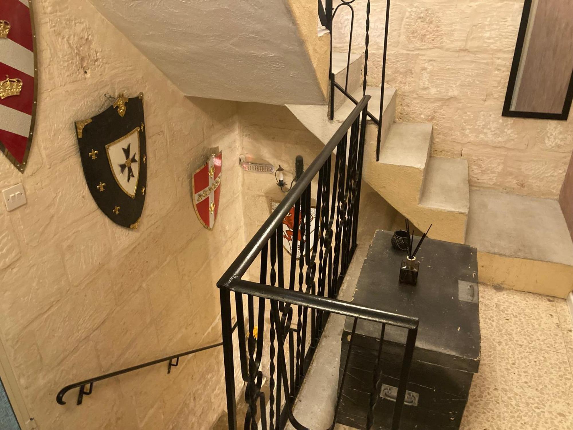 Charming Central Townhouse In Sliema Steps From Promenade And Sliema Ferry Apartment Exterior photo